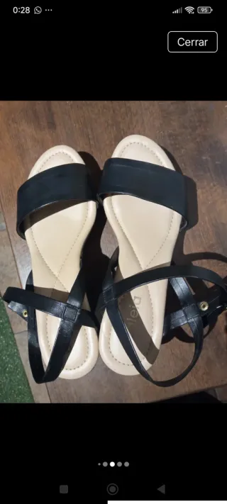 Sandalias Azaleia Plataforma Beige y Negras