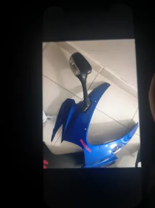 Piezas Suzuki GSXR K6 dañadas algunas