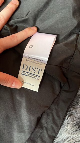 Chaqueta Moncler Negra con Logo