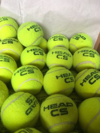 PELOTAS PADEL PARA PATAS DE SILLA EN COLEGIO COLE