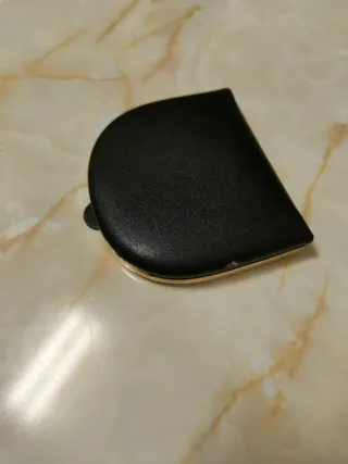 Cartera Petaca Hombre Negra detalle ribete dorado