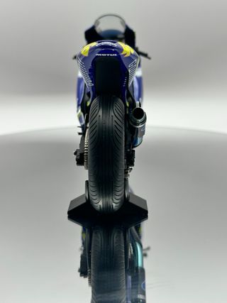 Yamaha YZR-M1 Rossi 2005 Donington