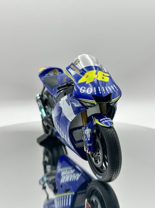 Yamaha YZR-M1 Rossi 2005 Donington