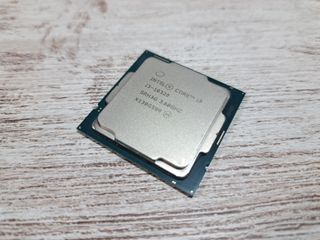 Procesador i3 10320 (1200)