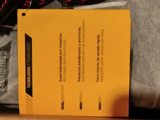 Par de Botas de seguridad para trabajos.