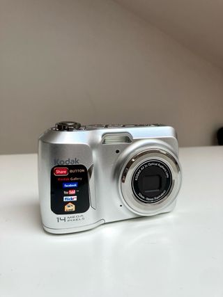 Vintage Kodak EasyShare C183 digital camera silver