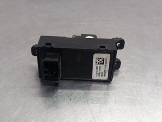 MANDO ELEVALUNAS DELANTERO DERECHO KIA CEED (JD)