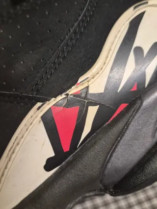 JORDAN 8 RETRO PLAYOFFS