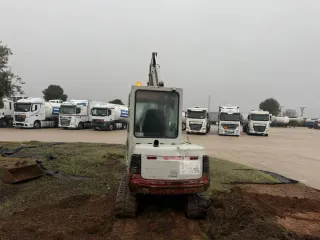 Mini excavadora Takeuchi TB 135