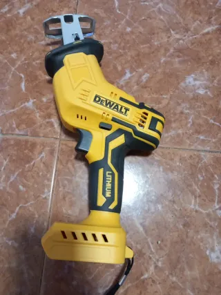 Sierra de sable DeWalt