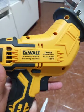 Sierra de sable DeWalt