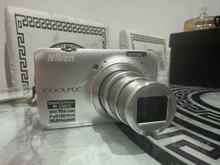 Cámara Nikon Coolpix 16MP HD S6300