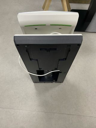 Secador de manos con aire caliente totalmente nuev