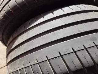 2 Michelin 235 45 R18