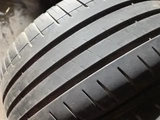 2 Michelin 235 45 R18