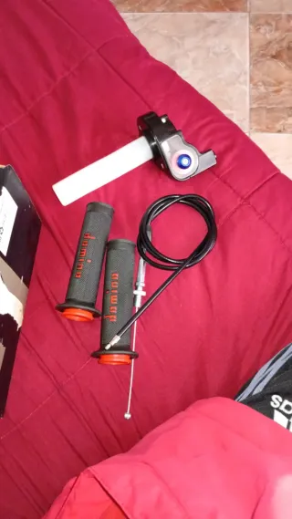 Gas Corto Domino Negro/Rojo Nuevo