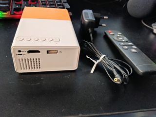 Proyector Portátil Blanco y Naranja