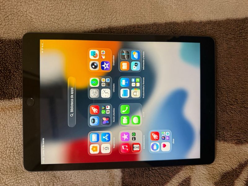 Apple iPad 9na Generación Plata.