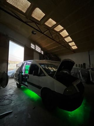FURGONETA CITROEN CON EQUIPO DE SONIDO PROFESIONAL