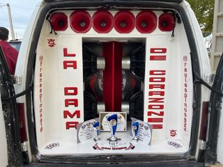 FURGONETA CITROEN CON EQUIPO DE SONIDO PROFESIONAL