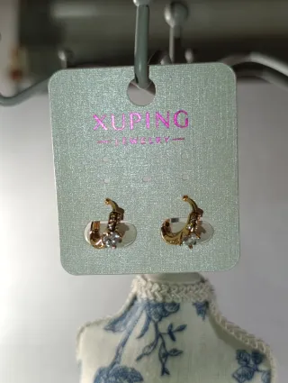 Pendientes de aro con baño oro y circonitas