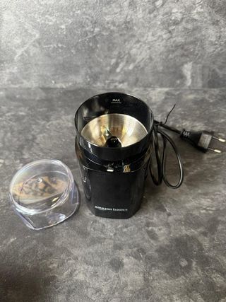 Molinillo Café Eléctrico Amazon Basics Negro