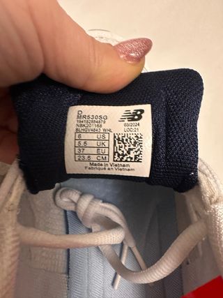 New Balance 530 Plata y Blanco