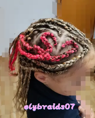 Peinado trenzas pegadas y sueltas