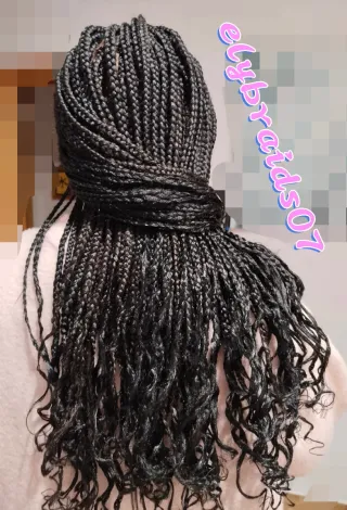 Peinado trenzas pegadas y sueltas