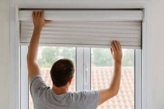 Montaje de  motor para persiana enrollable