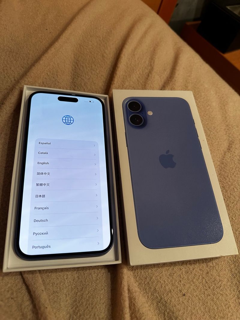 iPhone 16 Plus