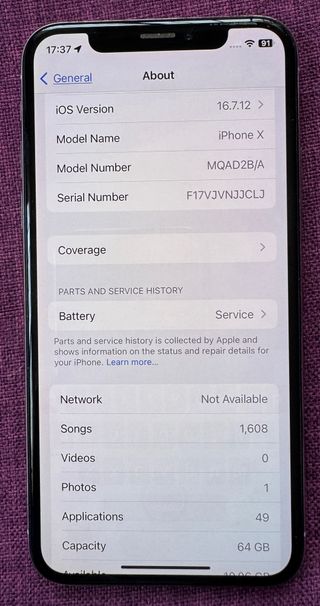 iPhone X, batería 71%, 64GB