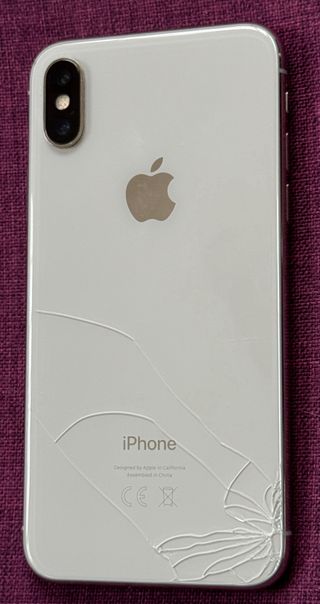 iPhone X, batería 71%, 64GB