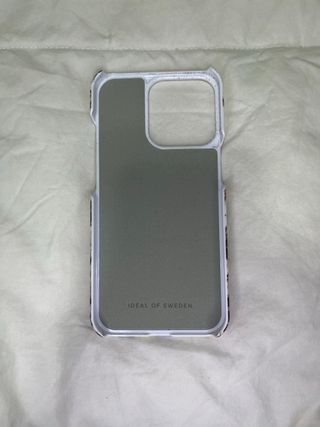 Confezione da 4 custodie per iPhone 13