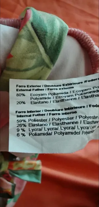 Bañador estampado tropical copa C talla L