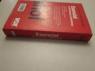 Diccionario Esencial de Sinónimos y Antónimos (...