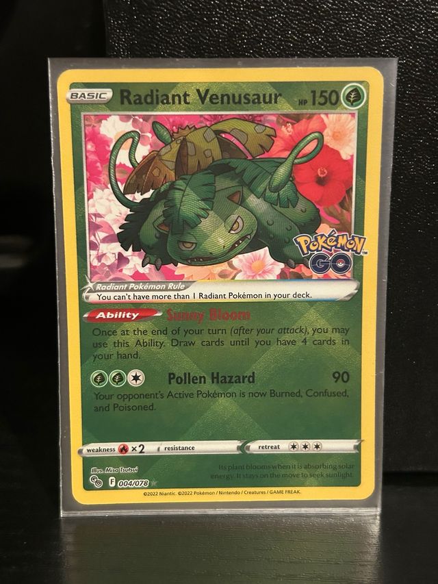 Carta Pokémon Radiant Venusaur 004/078