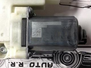 Elevalunas delantero derecho toledo kg3