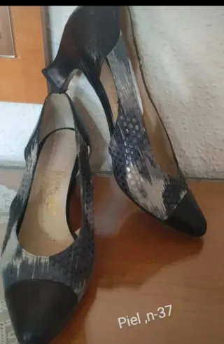 Zapatos de piel, 37