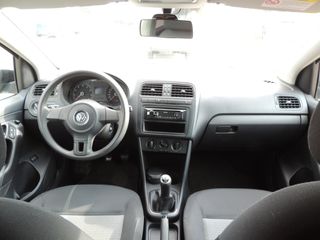 Volkswagen Polo Sedan