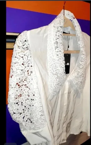 Camisa blanca encaje cuello bobo Talla S