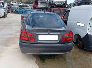 Puerta delantera derecha mitsubishi carisma 478919