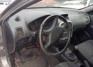 Puerta delantera derecha mitsubishi carisma 478919