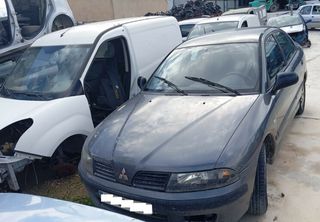 Puerta delantera derecha mitsubishi carisma 478919