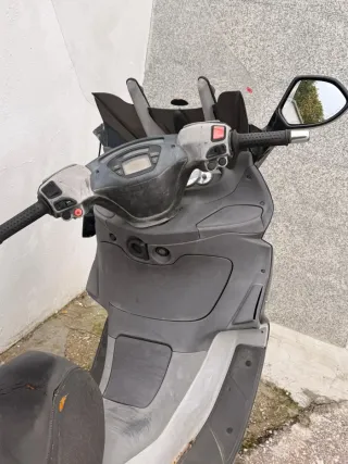Piaggio Scooter para despiece o arreglarle 4 cosas