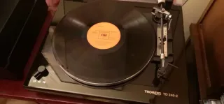 Piatto giradischi Thorens TD 240 MKII nero lucido