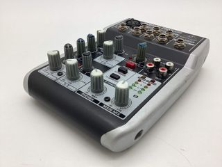 mesa mezclas behringer xenyx q502usb