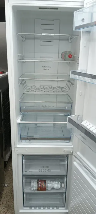 NEVERA COMBI BOSCH NO FROST ENERGÍA A++