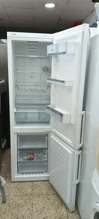 NEVERA COMBI BOSCH NO FROST ENERGÍA A++