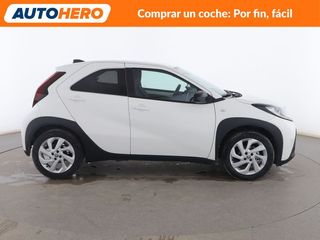 Toyota Aygo X Cross 1.0 Play